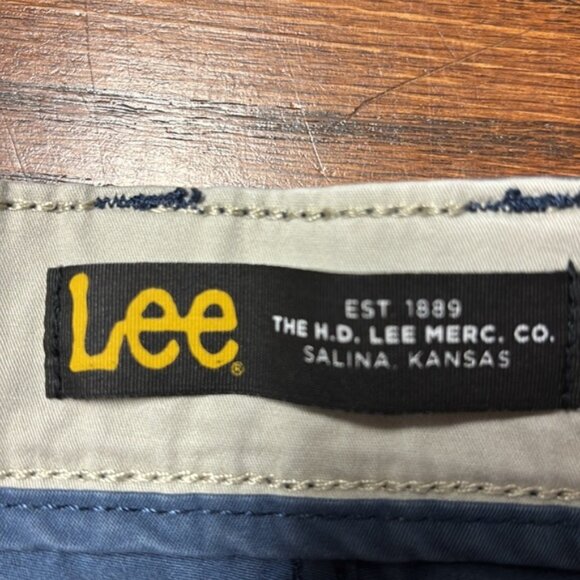 2 Pairs Lee Men's Shorts 1 Pair Blue 1 Pair Gray Size 33 - Picture 4 of 6